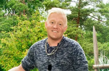 BB-tähti Nino Hermaksen äiti järkyttyi: ”Väärä diagnoosi tappoi poikani”