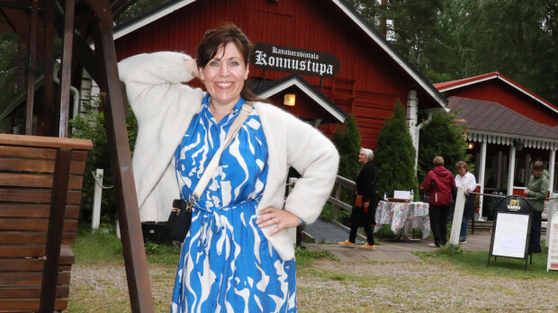Löytyykö Anna Hanskin ravintolasta kotiviiniä? Vanha hitti herättää kysymyksiä