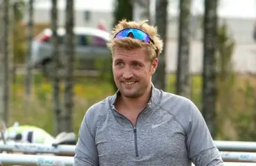 Baarivideo! Levoton Stefan Therman hämmensi Hangossa: "Jäikö lompakko kotiin?"