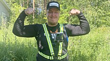 Vakavasta turmasta selvinnyt Julius kävelee Helsingistä Kuopioon: Seiska mukana TikTok-tähden matkalla!