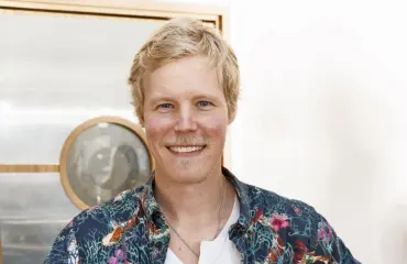 Oho, Helmeri Pirinen yllättää laulajana!