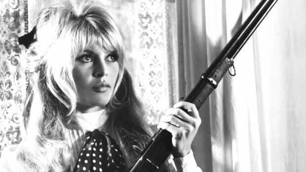 Terveys romahti! Takavuosien seksisymboli Brigitte Bardot, 88, sai ensiapua