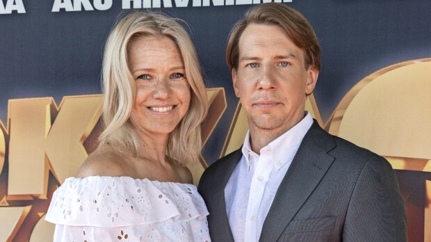 Aku Hirviniemi nappasi Sonja-rakkaastaan ällistyttävän raskauskuvan!