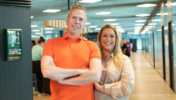 Jukka Rasila ja Mirva-rakas saivat järkyttävän suru-uutisen juuri ennen Amazing Raceen lähtöä – saivat ammattiapua 20232407. Amazing Race Suomi pressi. Jukka Rasila ja Mirva Nieminen. Seiska/Oona Grönqvist