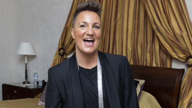 Elina Gustafsson koettelee Instagramin rajoja - julkaisi alastonkuvan!