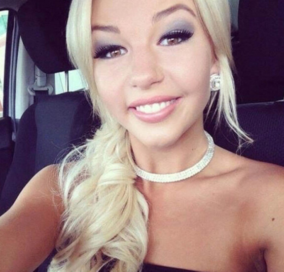 Tältä Amber näytti kauan sitten, ennen tatuointejaan.