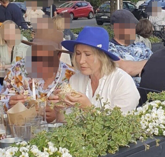 Viikon Kääk-juorut: Inka Henelius ei tyytynyt nauttimaan pelkkiä nesteitä Viinijuhlilla