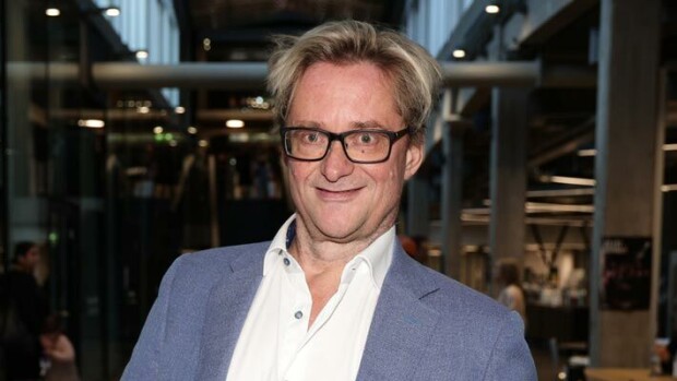 Mikael Jungner heitti verkot vesille Helsingin yössä – kuva Mikael Jungner