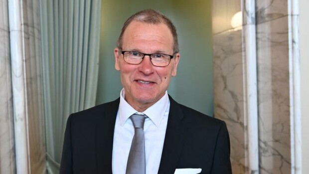 Remontti-Reiska vaihtoi työmaahaalarit pukuun – tältä takavuosien tv-kasvo Jorma Piisinen näyttä nyt Jorma Piisinen