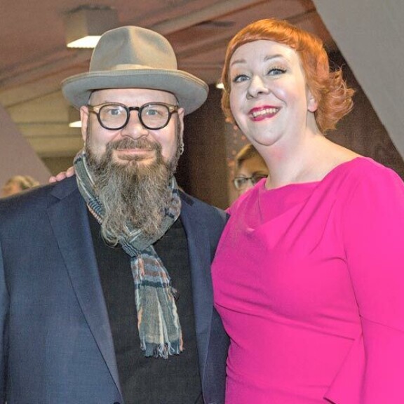 Jukka ja Jenni Kokander ovat olleet naimisissa jo yli kymmenen vuotta. Jukka ja Jenni Kokander ovat olleet naimisissa jo yli kymmenen vuotta.