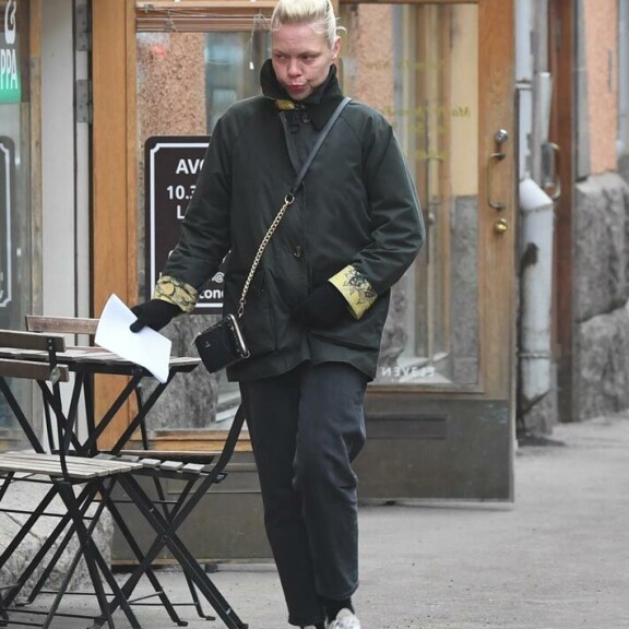 Perintökäräjillä pettynyt Jenni Loiri bongattiin vauhdikkaista tunnelmista – kuva Jenni Loiri