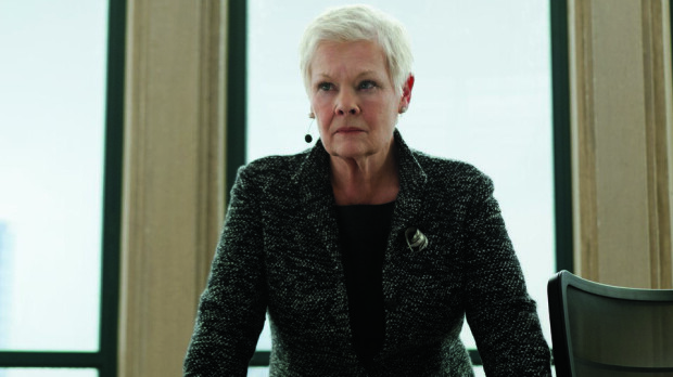 Judi Dench ei enää näe lukea käsikirjoituksia: ”Siihen on vain sopeuduttava”