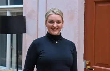 Katso yöllinen video! Jenni Poikelus biletti villisti oululaisessa baarissa