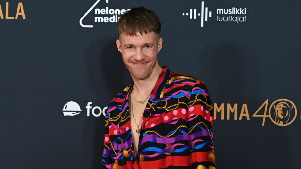 Vuosisadan bileet! Tällaista oli Olavi Uusivirran synttärijuhlissa