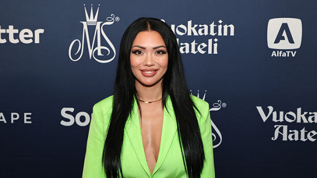 Shirly Karvinen repäisi: uusi tukka! Shirly Karvinen