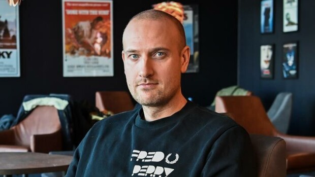 Menestyskirjailija Max Seeck avautuu Seiskalle rahasta: Olen taloudellisesti riippumaton Max Seeck