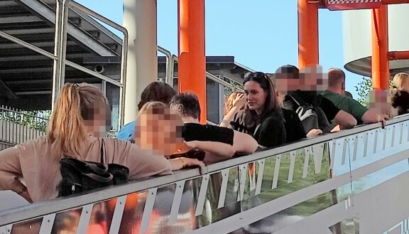 Viikon Kääk-juorut: Sanna Marin hurvitteli huvipuistossa – lukijan kuvat