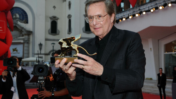 Manaaja-kauhuklassikon ohjaaja William Friedkin on kuollut Director William Friedkin Dies At 87 File photo - Director William Friedkin attends the Sorcerer Premiere and poses with his Golden Lion for Lifetime Achievement Award during the 70th Venice International Film Festival Mostra, at Lido island in Venice, Italy, on August 29, 2013. William Friedkin, director of iconic 1970s films including The French Connection and The Exorcist, has died, his wife Sherry Lansing, the former CEO of Paramount Pictures, told The Hollywood Reporter on Monday. He was 87. Photo by Aurore Marechal/ABACAPRESS.COM Venice Italy PUBLICATIONxNOTxINxFRAxESPxUKxUSAxBELxPOL Copyright: xGenin-Marechal/ABACAx 863333_017 Genin-Marechal/ABACAx 863333_017
