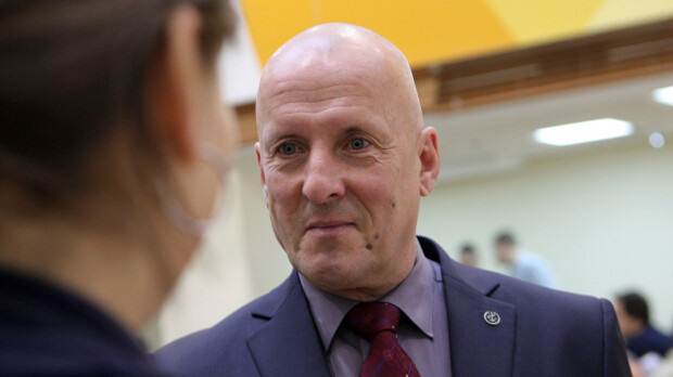 Prikaatikenraali Mauri Koskelaa syytetään törkeästä seksuaalirikoksesta