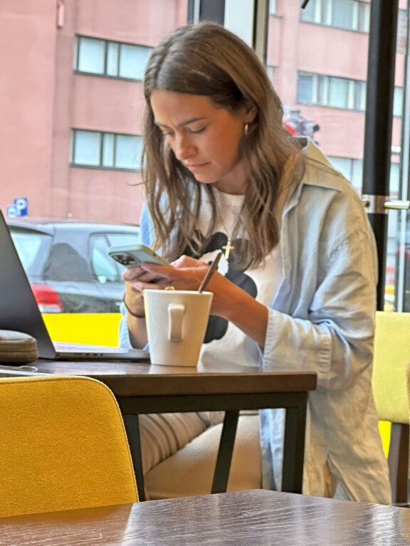 Natalien ja Mikon suhde lienee vakavalla pohjalla, sillä kaunotar pänttää suomea vapaa-ajallaan.
