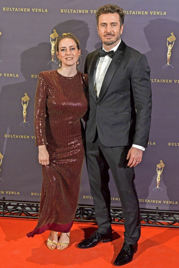 Sebastian ja Iina Kuustonen olivat yhdessä seitsemän vuotta. Kihlaparin erosta uutisoitiin kesällä 2022.