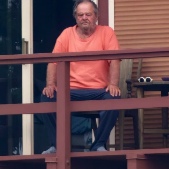 Pitkään kiertänyt huhu kuuluu, että Jack olisi lopettanut näyttelemisen dementian vuoksi. Jack Nicholson
