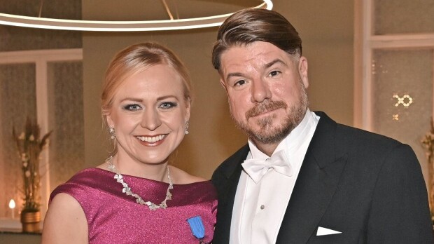 Viikon Kääk-juorut: Jussi Heikelä ja Elina Valtonen matkustivat taviksina – kuva