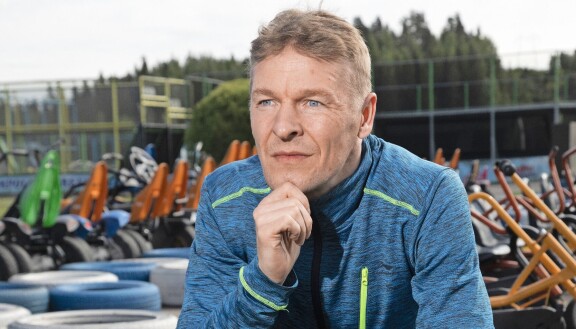 Viikon Kääk-juorut: Jussi Heikelä ja Elina Valtonen matkustivat taviksina – kuva