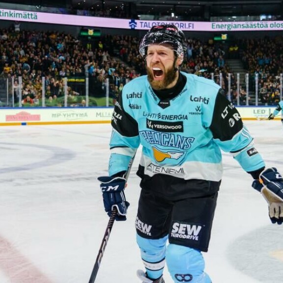 Lahti huutaa! Pelicansin Ben Blood tietää, miten Nokia-areena hiljennetään. Lahti huutaa! Pelicansin Ben Blood tietää, miten Nokia-areena hiljennetään.
