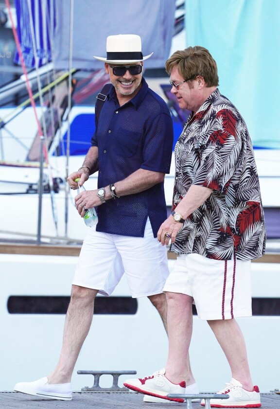 Elton ja aviomies David Furnish ovat pitäneet yhtä lähes 20 vuotta.