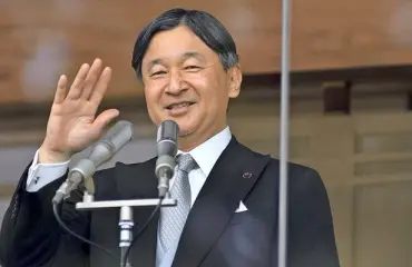 Japanin keisari Naruhito tekee historiaa 
