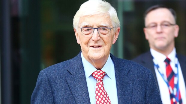 Tv-legenda Michael Parkinson on kuollut
