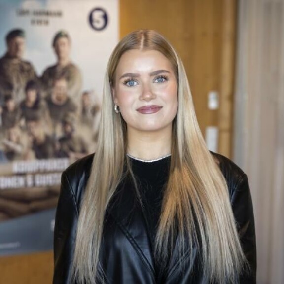 Vivi Wahlström, 21, joutuu korjauttamaan autonsa tuntemattoman törttöilijän takia. Vivi Wahlström, 21, joutuu korjauttamaan autonsa tuntemattoman törttöilijän takia.