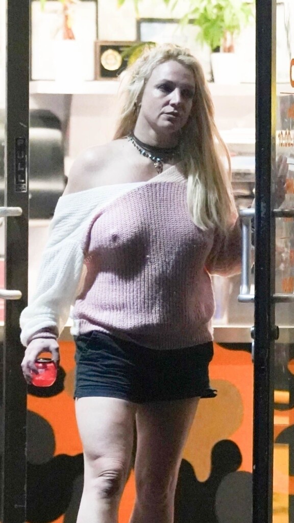 Britney oli hyvin vakavamielinen ruokaostoksillaan.