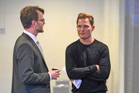 Jare Tiihonen taisteli käräjillä useita päiviä. Lopulta hän sai ex-ystävältään saman summan, joka hänelle tarjottiin jo ennen käräjöintiä.