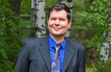 Maajussi-Kalle etsii vierelleen Elovena-tyttöä pitkän yksinolon jälkeen