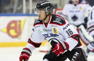 Sairastunut jääkiekkoilija Niko Kivelä jatkaa lääkitystä loppuelämänsä: En mieti turhaan tulevaa