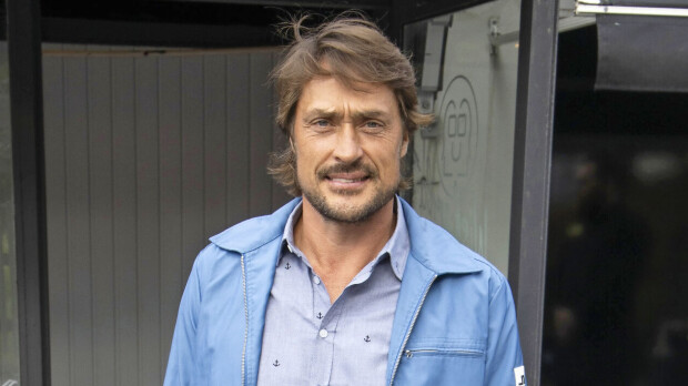 Teemu Selänne hämmensi Helsingissä: Parkkeerasi keskelle Kauppatoria ja huuteli ohikulkijoille