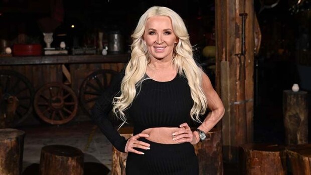Susanna Penttilä tahkoi eroottisella Onlyfans-tilillään 70 000 euroa parissa kuukaudessa: 'Viisikymppinenkin voi olla haluttu' susanna penttilä
