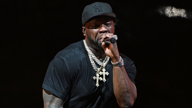Mitä ihmettä? Räppäri 50 Cent haluaa päälleen rintaliivejä