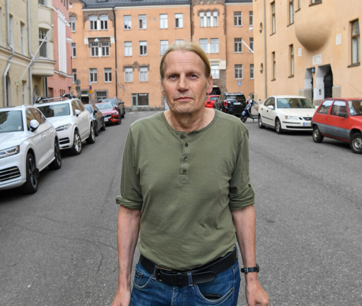 Myös arvostettu taidemaalari Kaj Stenvall kunnioitti ravintola-avajaisia läsnäolollaan. Myös arvostettu taidemaalari Kaj Stenvall kunnioitti ravintola-avajaisia läsnäolollaan.