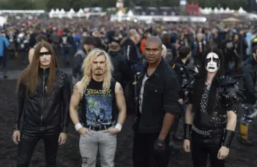 Hevi reissu -elokuvalle jatkoa - uutuuselokuva kuvattiin haastavissa olosuhteissa Wacken Open Air -festivaaleilla