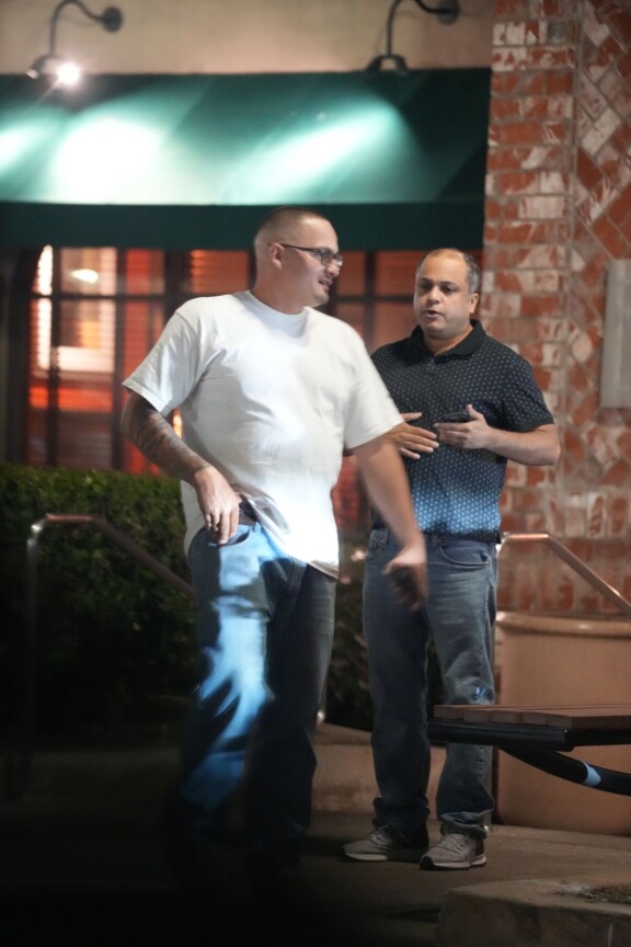 Californiassa kuvattu Britney ja tuntematon mies viihtyivät ravintolan sisätiloissa kello yhteen asti aamuyöllä.