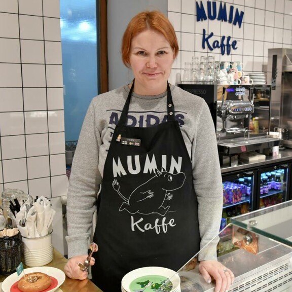 Sijoittaja epäilee tv-julkkiksen sotkeneen omat ja firman rahat. Sijoittaja epäilee tv-julkkiksen sotkeneen omat ja firman rahat.