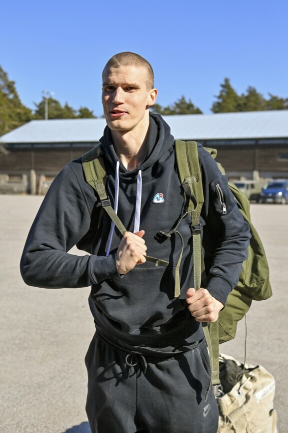 Lauri astui varusmiespalveluun Satahaminassa viime vuonna huhtikuussa.