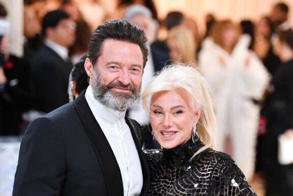 Hugh on ollut naimisissa vaimonsa Deborra-Lee Furnessin kanssa vuodesta 1996 saakka. Parilla on kaksi yhteistä lasta.