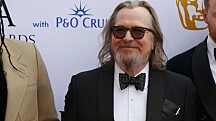 Gary Oldman tekee ainakin vielä yhden elokuvan ja sarjan ennen eläkkeelle siirtymistä