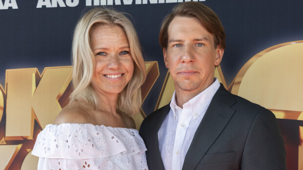 Oho! Aku Hirviniemi ja Sonja Kailassaari julkaisivat häkellyttävän yhteiskuvan - Hannele Laurikin haltioissaan