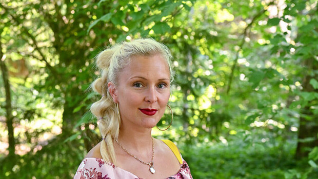 Helmeri Pirisestä eronnut Anu Puumalainen romahti: ''On ollut päiviä, etten ole päässyt sängystä ylös'' Anu Puumalainen