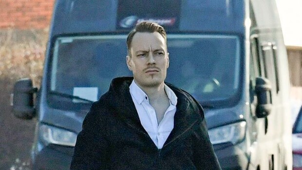 Markus Räikkösen tuoreet kuvat herättivät hämmennystä – viittaus sarjakuristajaan Markus Räikkönen